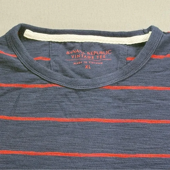 Banana Republic Vintage Tee; Long Sleeve; Crewneck - XL (Mens?) - Picture 3 of 13
